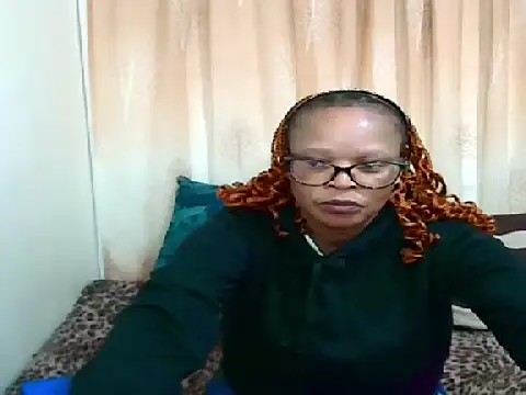Snapshot of Ebony_Bloom69 chatting on July 1, 5:08 am Ebony Bloom69 online show from July 1, 5:08 am