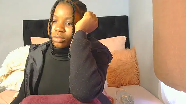 julianaa19 online show from May 26, 6:33 am
