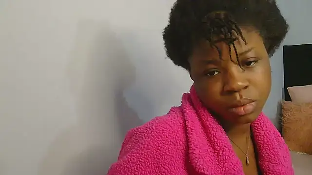 Snapshot of julianaa19 chatting on July 16, 5:15 am julianaa19 online show from July 16, 5:15 am