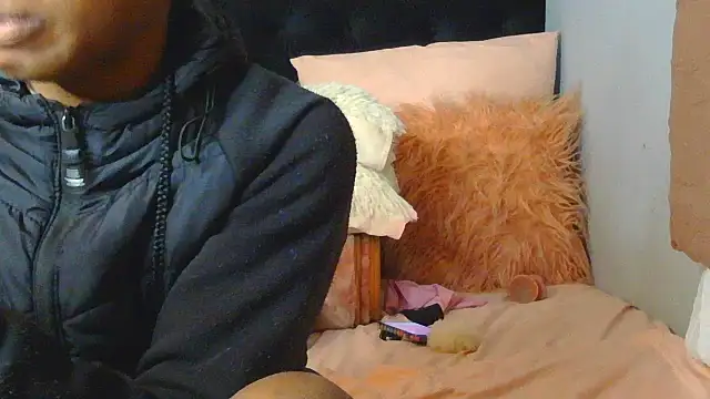 julianaa19 online show from May 20, 4:09 am