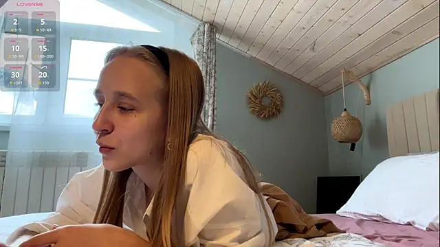 oliviakiiss online show from April 25, 11:57 am