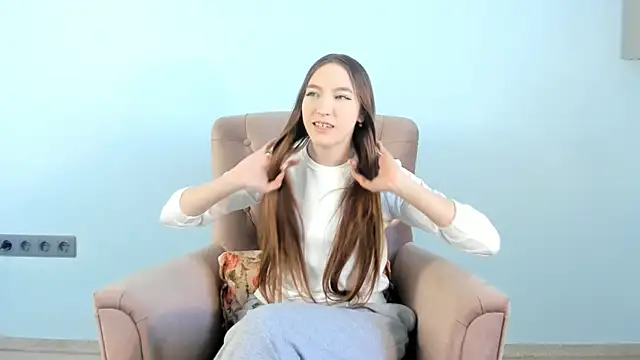 TennieCaldoron online show from April 23, 10:11 am