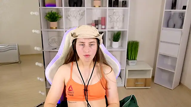 NadinnL online show from June 2, 6:24 am