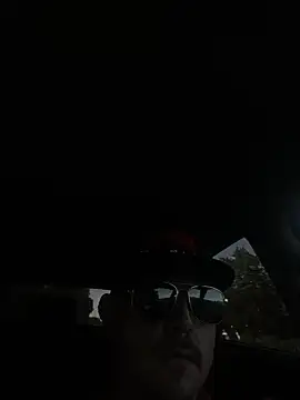 BigDawgzbite69 online show from July 14, 10:38 pm