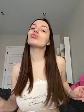 Emmy Boobssss online show from April 23, 12:29 pm