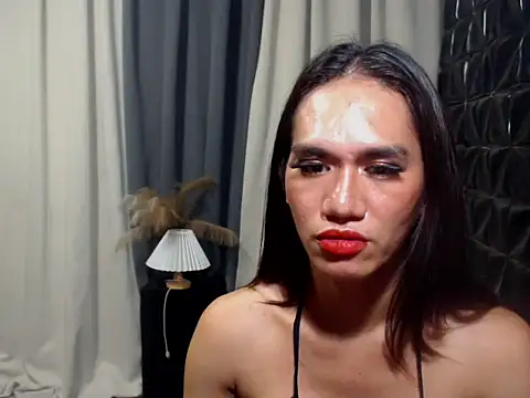 Queen Haliyah online show from May 15, 11:47 pm