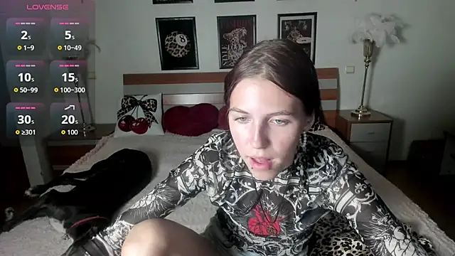 Snapshot of MaryRapunzel chatting on July 16, 9:23 pm MaryRapunzel online show from July 16, 9:23 pm