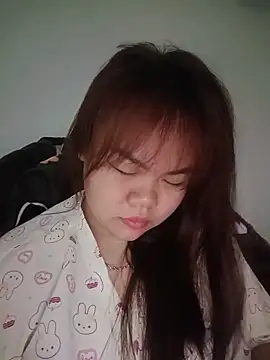 Truxcy1 online show from May 15, 12:41 am