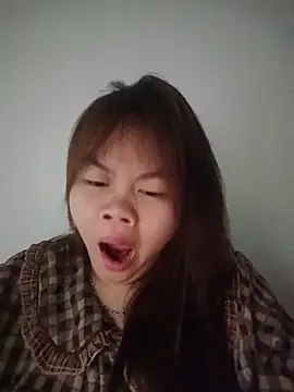Truxcy1 online show from May 19, 1:32 am