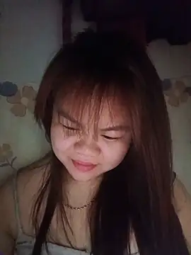 Truxcy1 online show from May 24, 5:46 pm