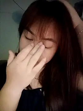 Truxcy1 online show from May 6, 10:36 pm