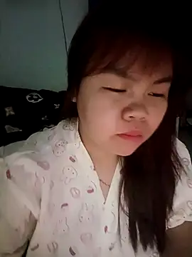 Truxcy1 online show from May 3, 6:07 am