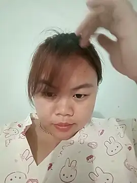 Truxcy1 online show from April 20, 3:13 pm