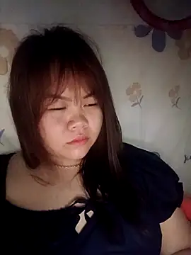 Truxcy1 online show from May 9, 1:36 pm