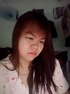 Truxcy1 online show from May 9, 12:47 am