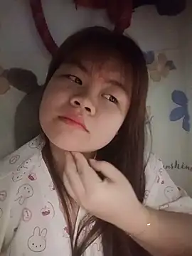 Truxcy1 online show from May 20, 7:55 pm
