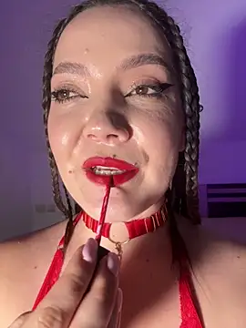Snapshot of AlyraMoon chatting on June 16, 9:15 pm AlyraMoon online show from June 16, 9:15 pm