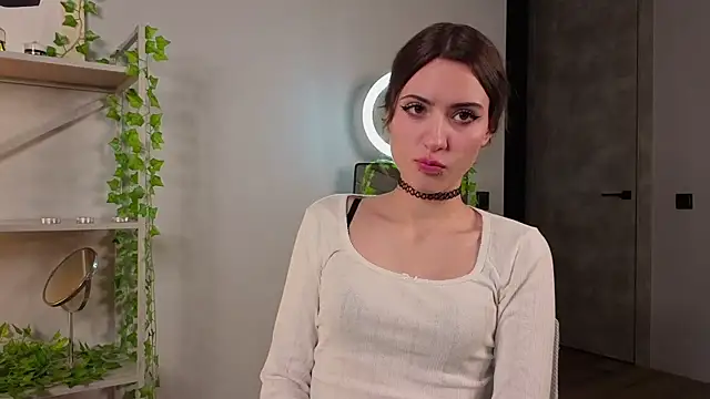 lovergirl4me online show from April 20, 4:30 pm