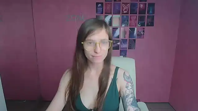 Snapshot of Luna_Tantra chatting on July 13, 10:09 pm Luna Tantra online show from July 13, 10:09 pm