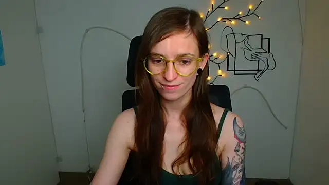 Snapshot of Luna_Tantra chatting on July 16, 1:41 pm Luna Tantra online show from July 16, 1:41 pm