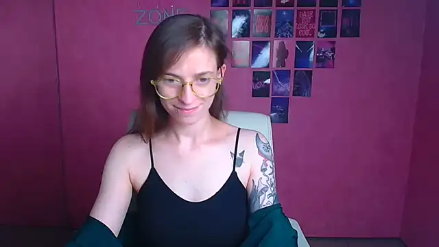 Snapshot of Luna_Tantra chatting on July 4, 10:25 pm Luna Tantra online show from July 4, 10:25 pm