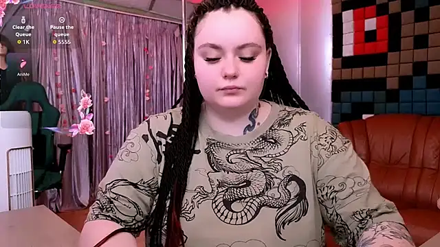 Snapshot of CatherineClaire chatting on June 19, 4:57 pm CatherineClaire online show from June 19, 4:57 pm