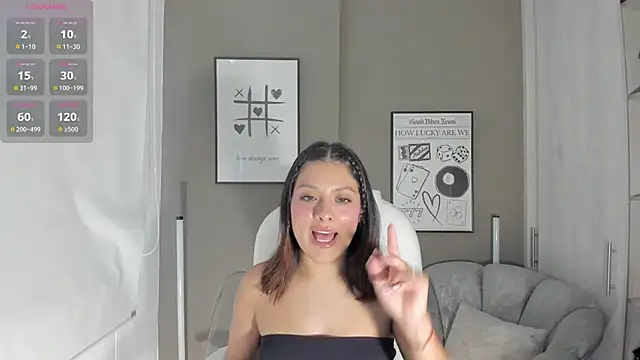 Snapshot of GeorginaMontclair chatting on April 30, 8:05 pm GeorginaMontclair online show from April 30, 8:05 pm