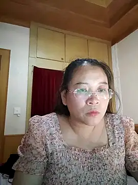 Snapshot of lymm78 chatting on May 21, 12:35 pm lymm78 online show from May 21, 12:35 pm