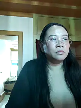 Snapshot of lymm78 chatting on May 19, 1:56 am lymm78 online show from May 19, 1:56 am
