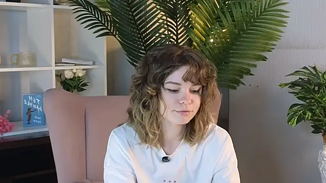 DetraBolen online show from April 21, 9:38 am