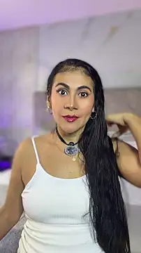 Laia Hills online show from June 2, 2:39 pm