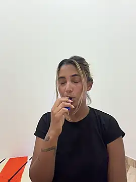 LoisC online show from July 22, 3:52 am