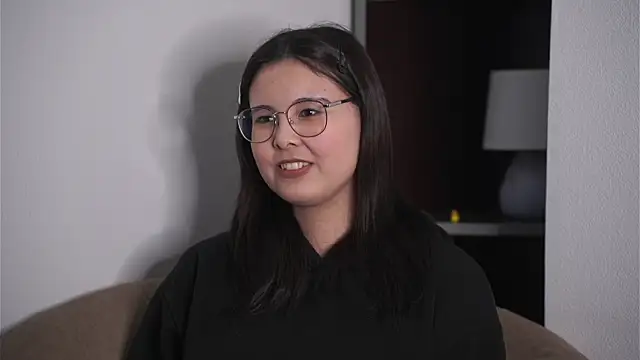 FlorentinaPinson online show from April 22, 2:24 pm