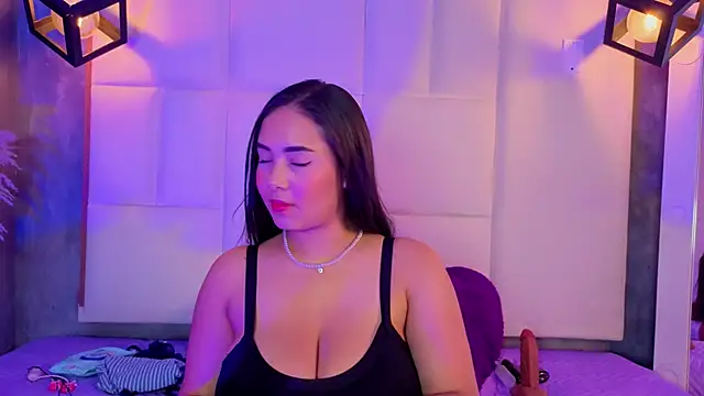 Violetta rose  online show from June 14, 12:18 am