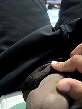 IndianDaddy0 online show from April 23, 4:52 pm