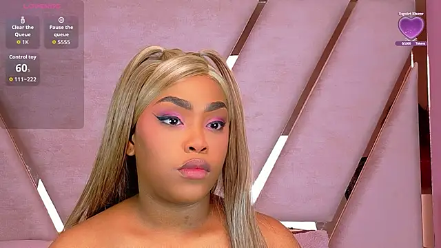 Snapshot of TiannahGlow chatting on June 6, 12:54 pm TiannahGlow online show from June 6, 12:54 pm