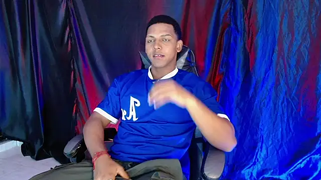 zoriel bigcock online show from June 7, 6:24 pm