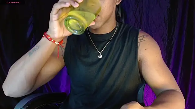 zoriel bigcock online show from May 17, 6:19 pm