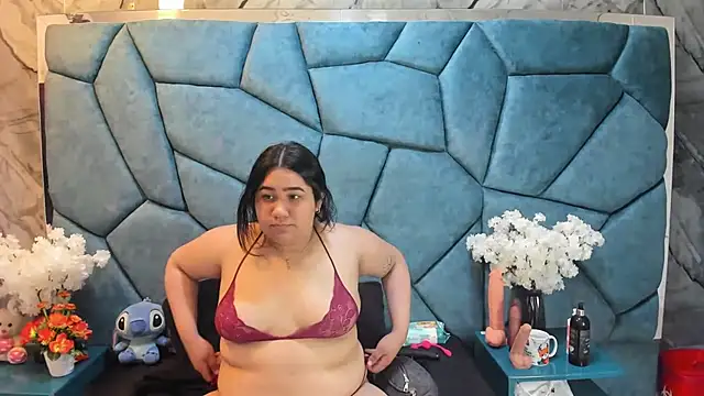 Snapshot of Rachel_Swetty2 chatting on June 17, 2:27 pm Rachel Swetty2 online show from June 17, 2:27 pm