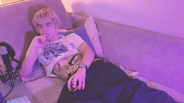 inmka  online show from April 26, 7:11 pm