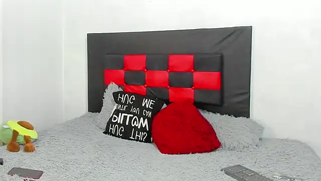 camila valenciia  online show from April 21, 12:34 am