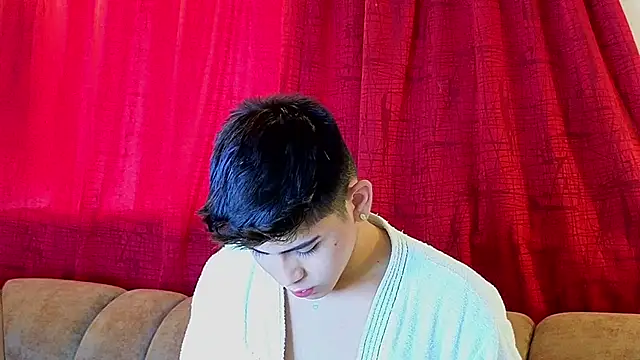 josethariaz25 online show from April 23, 3:57 pm