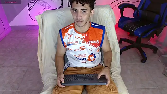 caius bigcock1 online show from May 24, 12:27 pm