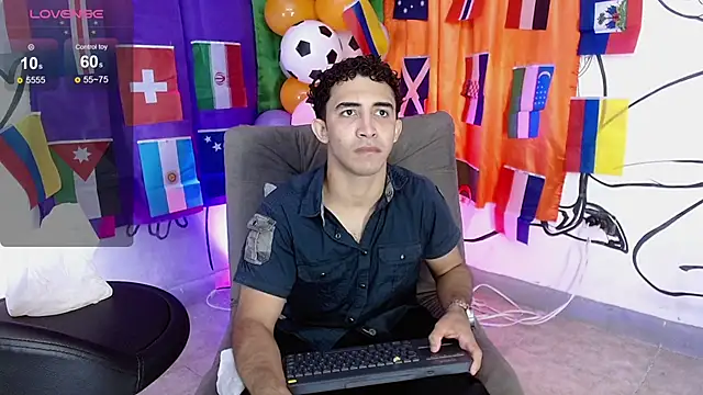 caius bigcock1 online show from June 20, 12:21 pm