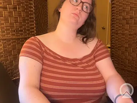 lucy-comes-true online show from May 14, 2:14 pm