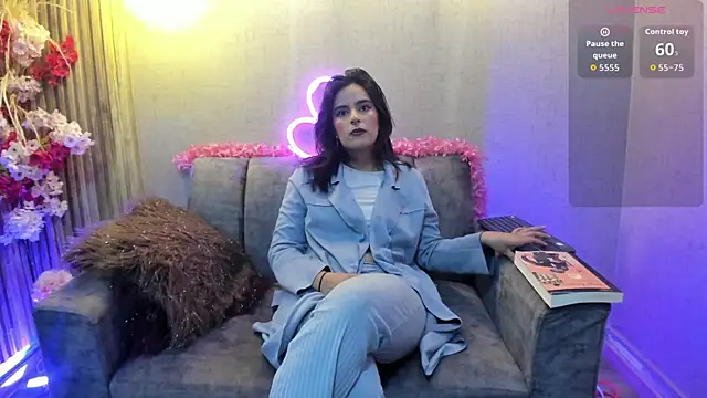ShantalBr online show from May 11, 4:58 am
