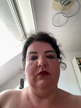 Snapshot of curvymilfmicha chatting on July 16, 2:14 pm curvymilfmicha online show from July 16, 2:14 pm