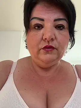 Snapshot of curvymilfmicha chatting on July 26, 5:47 am curvymilfmicha online show from July 26, 5:47 am