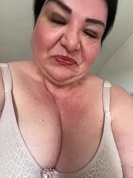 curvymilfmicha online show from April 21, 1:39 pm