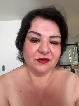 Snapshot of curvymilfmicha chatting on July 10, 8:14 am curvymilfmicha online show from July 10, 8:14 am
